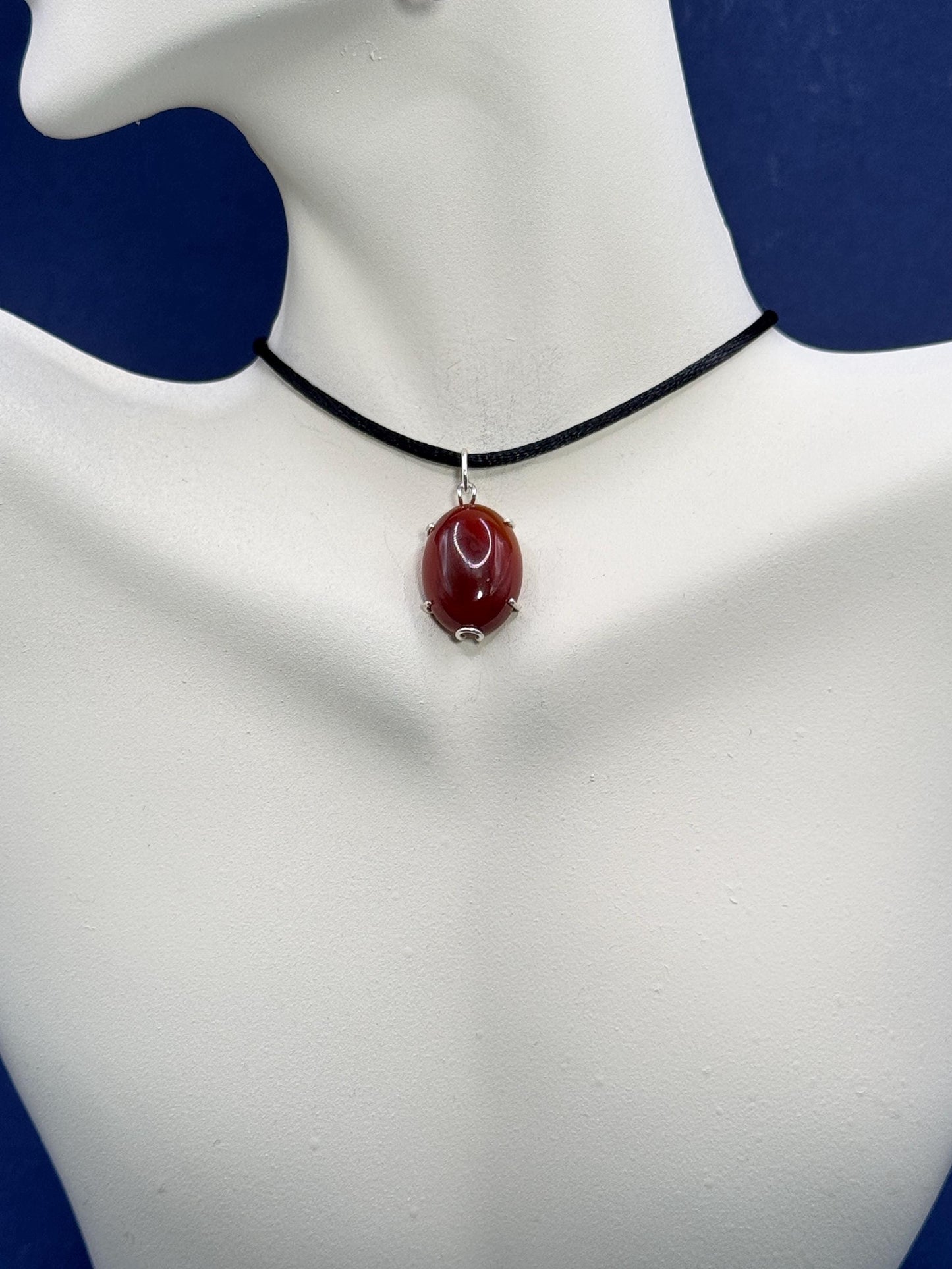Carnelian necklace, Y2K necklace, Carnelian jewelry, simple necklace, everyday necklace, happy birthday, 30th birthday gift, 40th birthday gift, Protection necklace, Mama necklace, Big sister gift, estate jewelry, Godmother gift