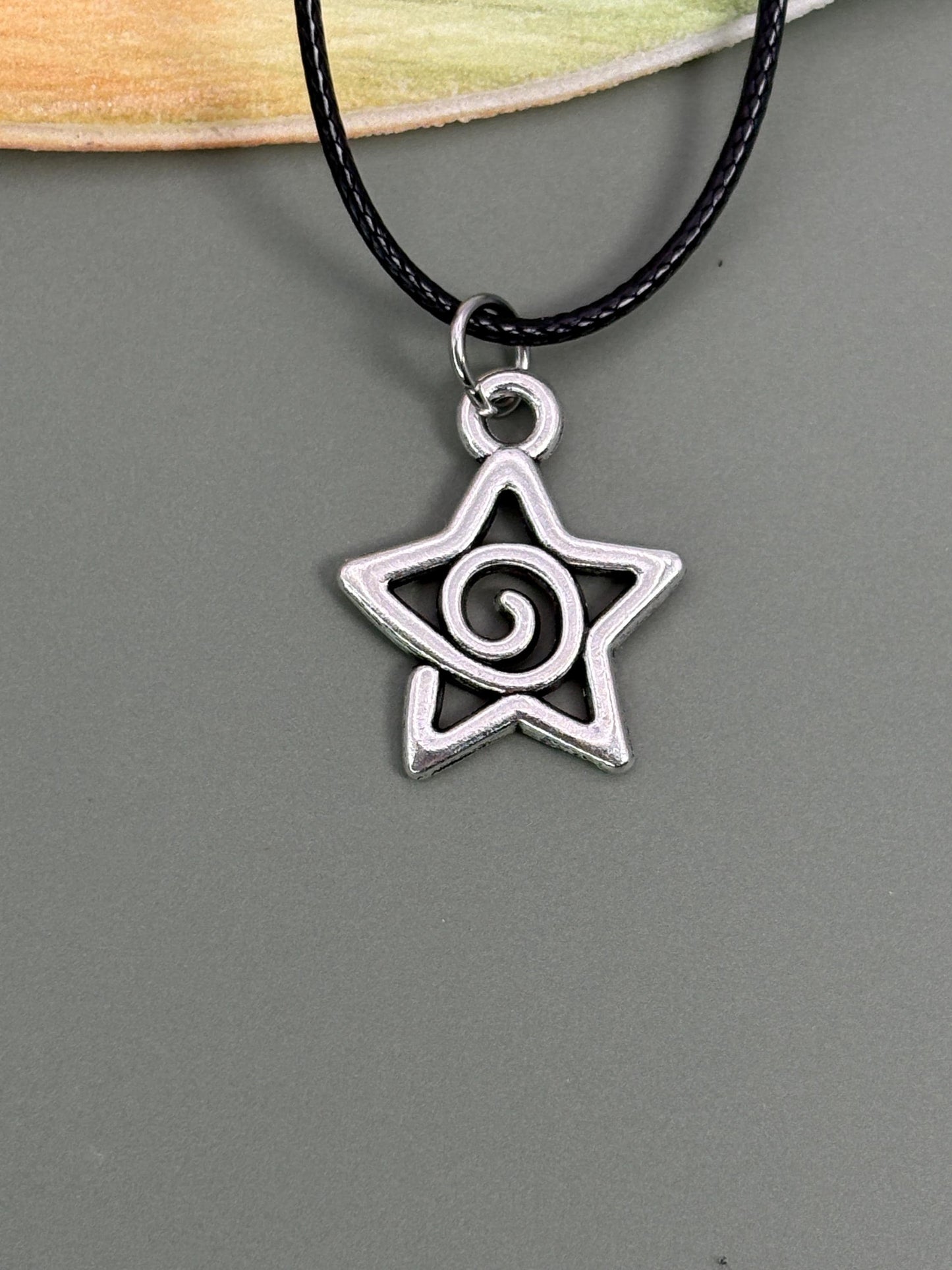 Star pendant necklace, Y2K necklace, minimalist necklace, Protection necklace, Spiral necklace, 16th birthday gift, 18th birthday gift, 21st birthday gift, 25th birthday gift, friendship necklace, best friend necklace