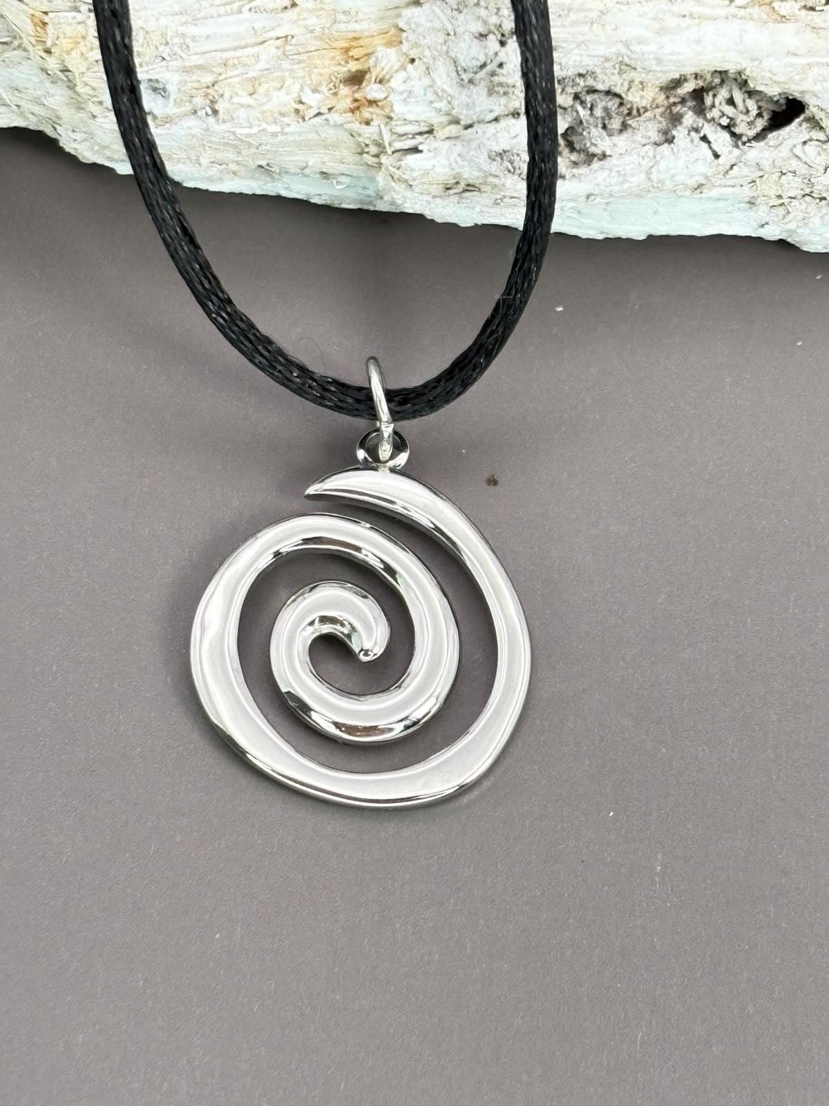 Spiral Pendant Necklace Silver Swirl Pendant Big sister Gift for Mom Wife Sister Her Charm Necklace Everyday Necklace Simple Y Necklace