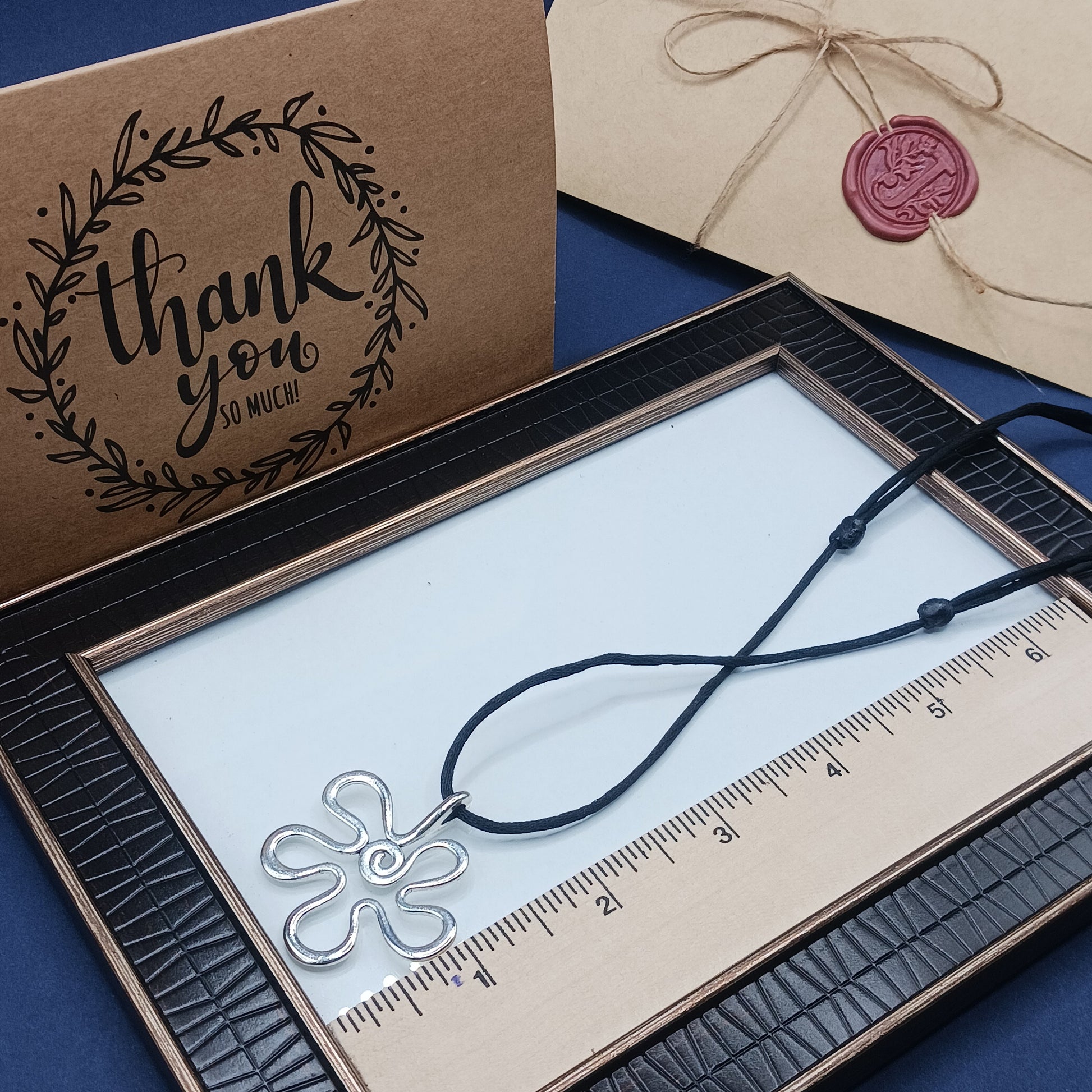 Flower Protection necklace, Y2K necklace, minimalist necklace, Fashion necklace, Sister in Law gift, 25th birthday gift, 30th birthday gift, daughter in law gift, mother daughter gift, birth flower gift, flower jewelry