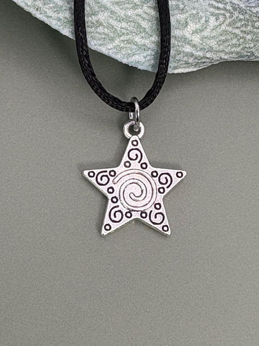 Star Y2K necklace, thank you gift, Star Protection, best friend gift, celestial jewelry, Protection necklace, Evil Eye Necklace, friendship necklace, mother daughter gift, 16th birthday gift, 18th birthday gift, minimalist necklace