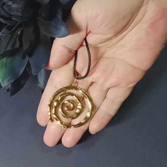 Swirl Y2K Necklace: 24K Gold Filled Alloy Spiral Pendant